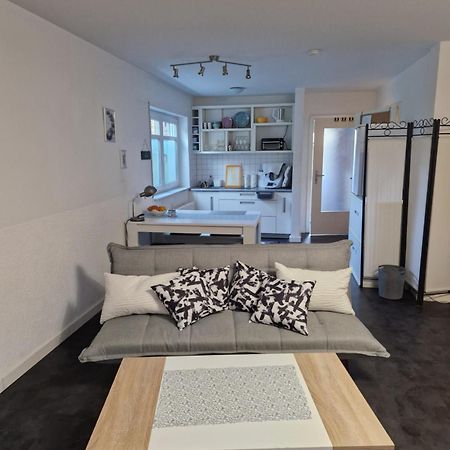 Souterrain-Wohnung Mit Kostenlosem Stellplatz لبسيا المظهر الخارجي الصورة