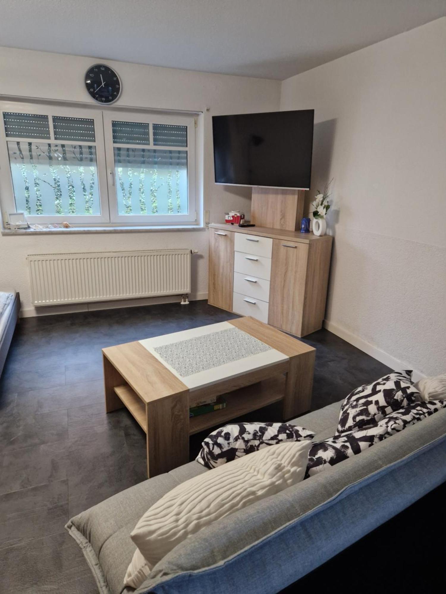 Souterrain-Wohnung Mit Kostenlosem Stellplatz لبسيا المظهر الخارجي الصورة
